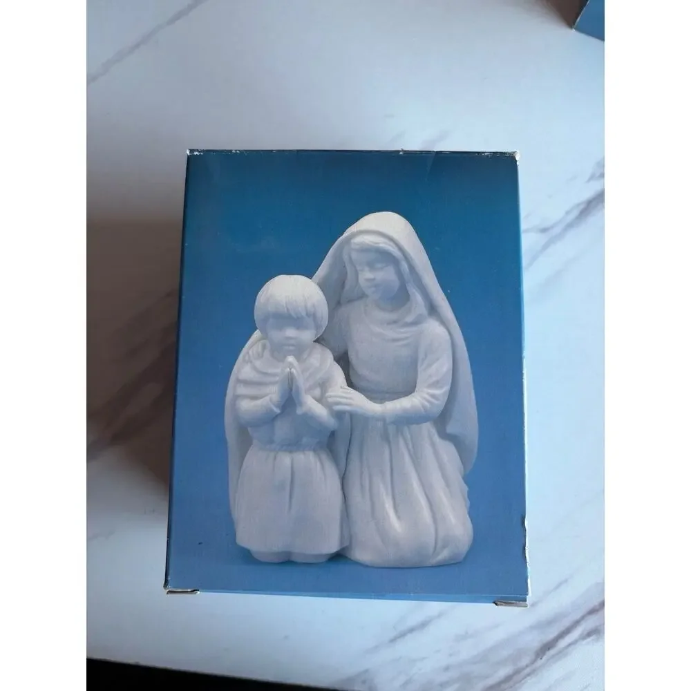Avon vintage nativity